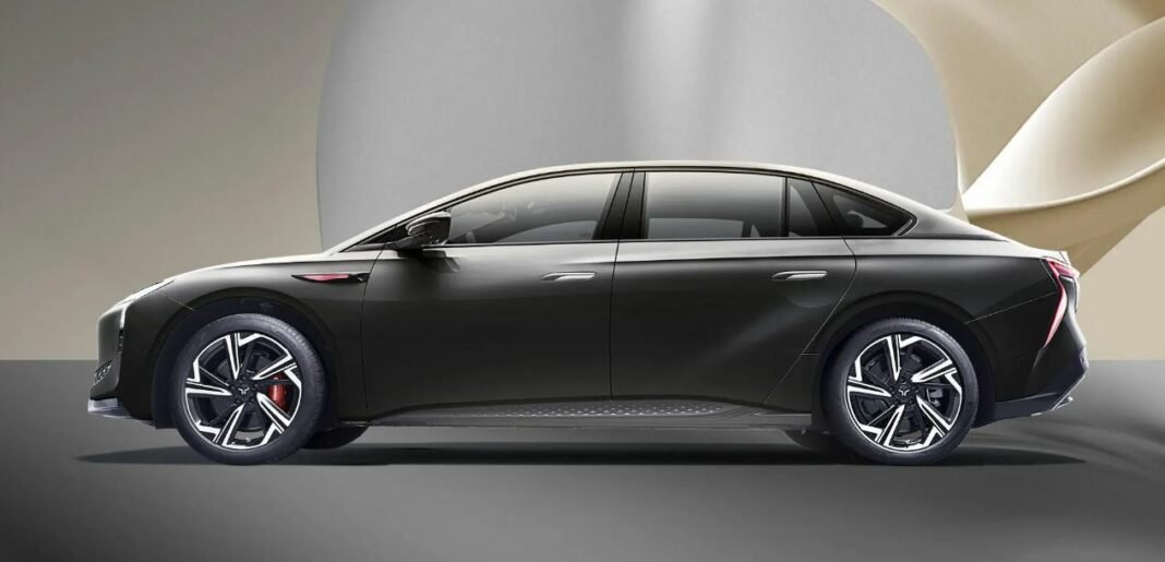 هونج تشي Hongqi EH7