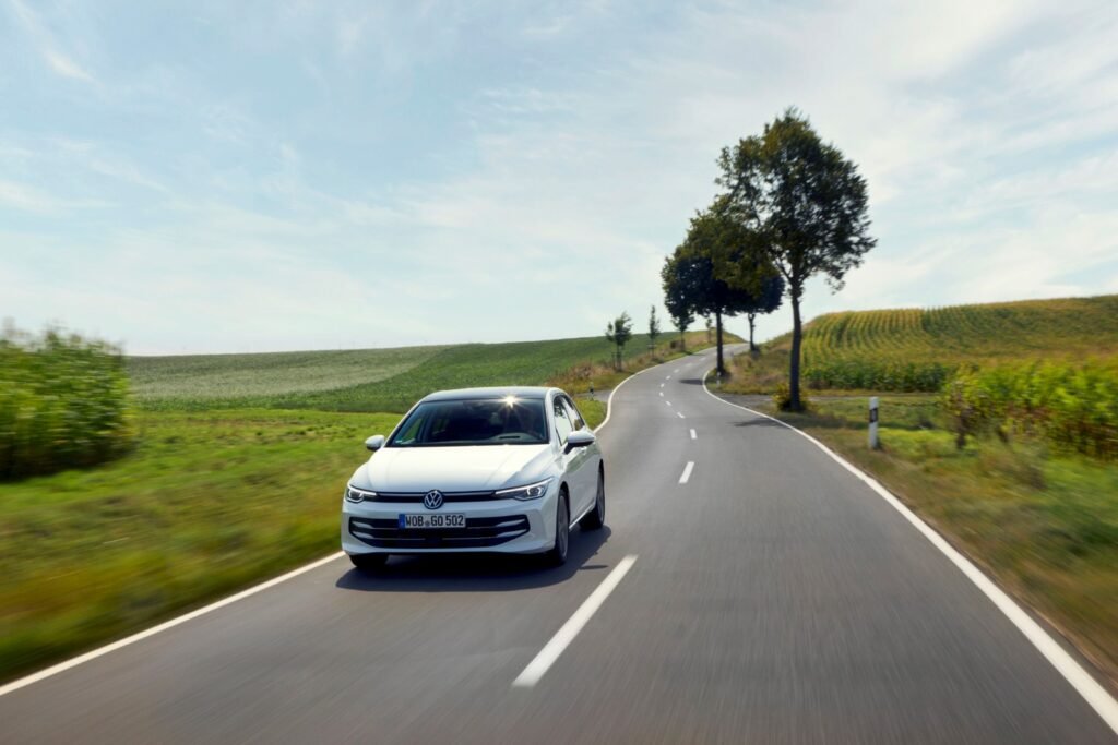 فولكس فاجن جولف 2025