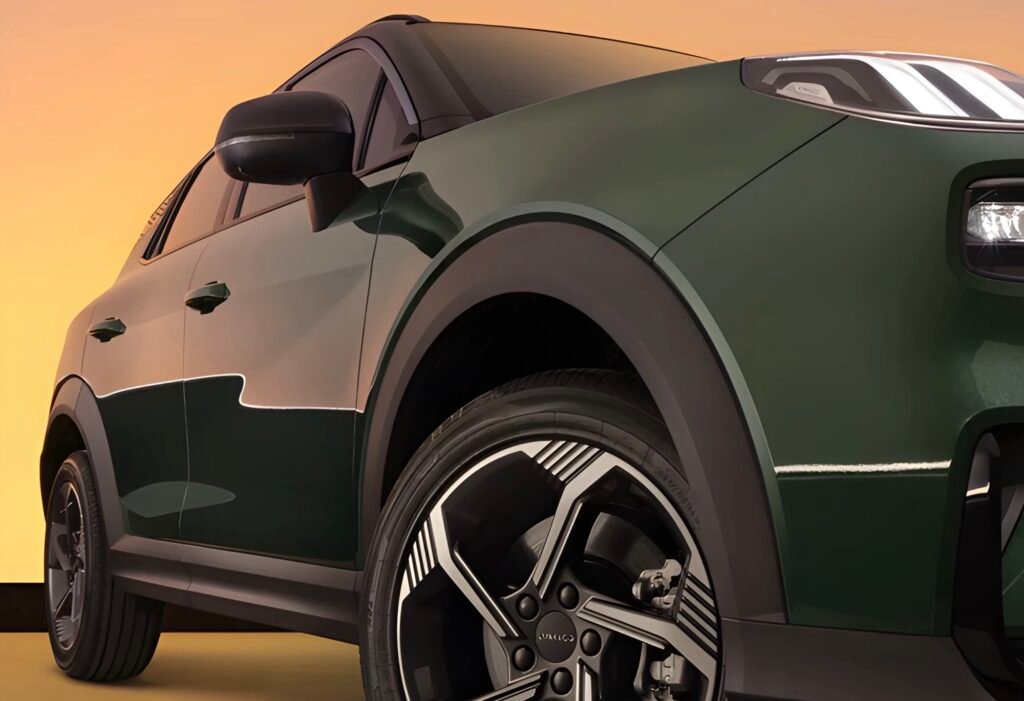 لينك أند كو Lynk & Co 06