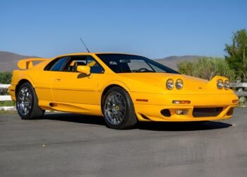 لوتس إسبريت  Lotus Esprit V8