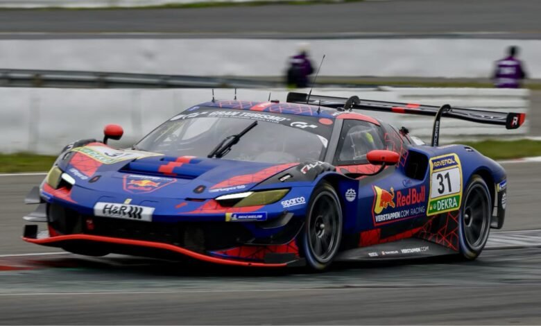 فرستابن يحرز لقب سباقات GT3