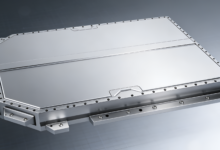 بطاريات السيارات الكهربائية