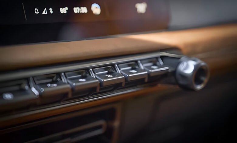 الأزرار التقليدية بالسيارات