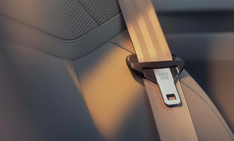 فولفو تحتفل بـ 70 عامًا من أبتكار حزام الأمان