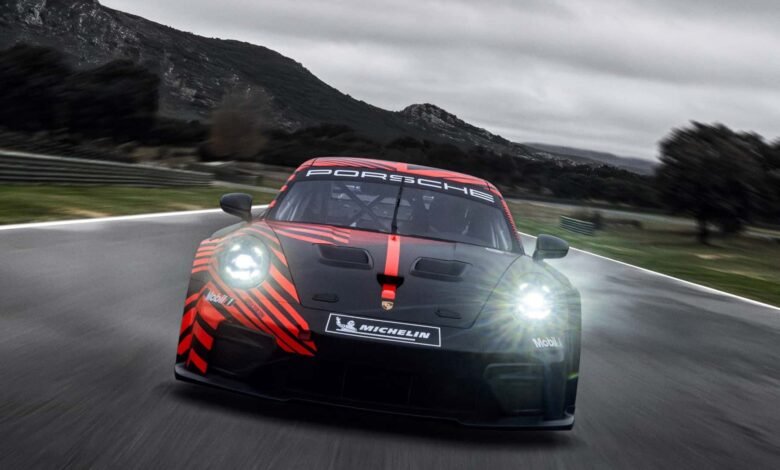 بورشه  Porsche 911 GT4 R