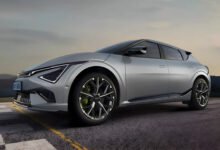 افتتاح أول صالة عرض لسيارات كيا الكهربائية في مصر مع إطلاق EV6 GT وPV5