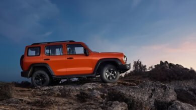 البلاستيك الأسود حول أقواس عجلات سيارات SUV لحماية الهيكل وتعزيز المظهر القوي