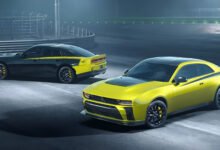 دودج تشارجر Super Bee 2027 بمحرك 3.0 لترات سداسي الأسطوانات وشاحنين توربينيين