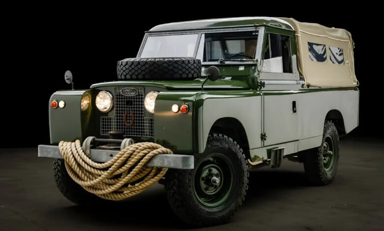 لاند روفر 109 Series II موديل 1959 المملوكة سابقًا لدانيال كريج