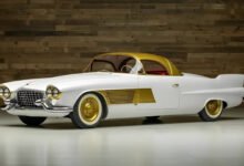 كاديلاك Elegante موديل 1953 النادرة في مزاد Kruse Auctions