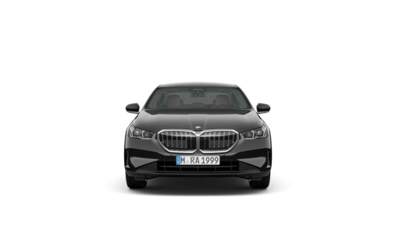 أعلنت جلوبال أوتو طرح BMW 520i Executive الجديدة في مصر 