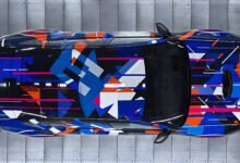 BMW M3 البرتقالية والسيارة رقم مليون من BMW M في مصنع ميونيخ