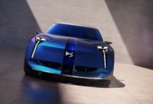 سيارة DS F3VER الاختبارية بتصميم مستقبلي وإضاءة خلفية متعددة الأبعاد