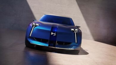 سيارة DS F3VER الاختبارية بتصميم مستقبلي وإضاءة خلفية متعددة الأبعاد