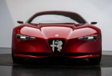 سيارة ألفا روميو Cuorerosso الاختبارية بأربعة أبواب وتصميم رياضي منخفض ومحرك بنزين سداسي الأسطوانات