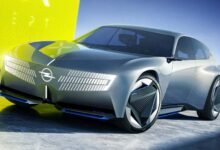 سيارة أوبل STX Concept الاختبارية الكهربائية بتصميم ستيشن واجن وواجهة Vizor وعجلات 22 بوصة